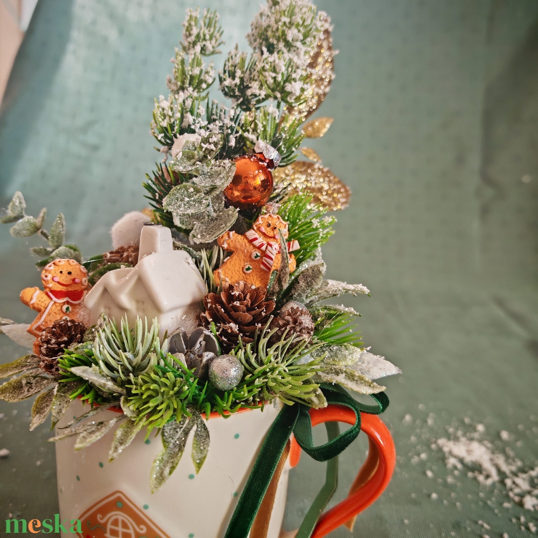 Adventi bögrés asztali dekoráció mézeskalácsos díszekkel - karácsony - adventi díszek - adventi koszorú - Meska.hu