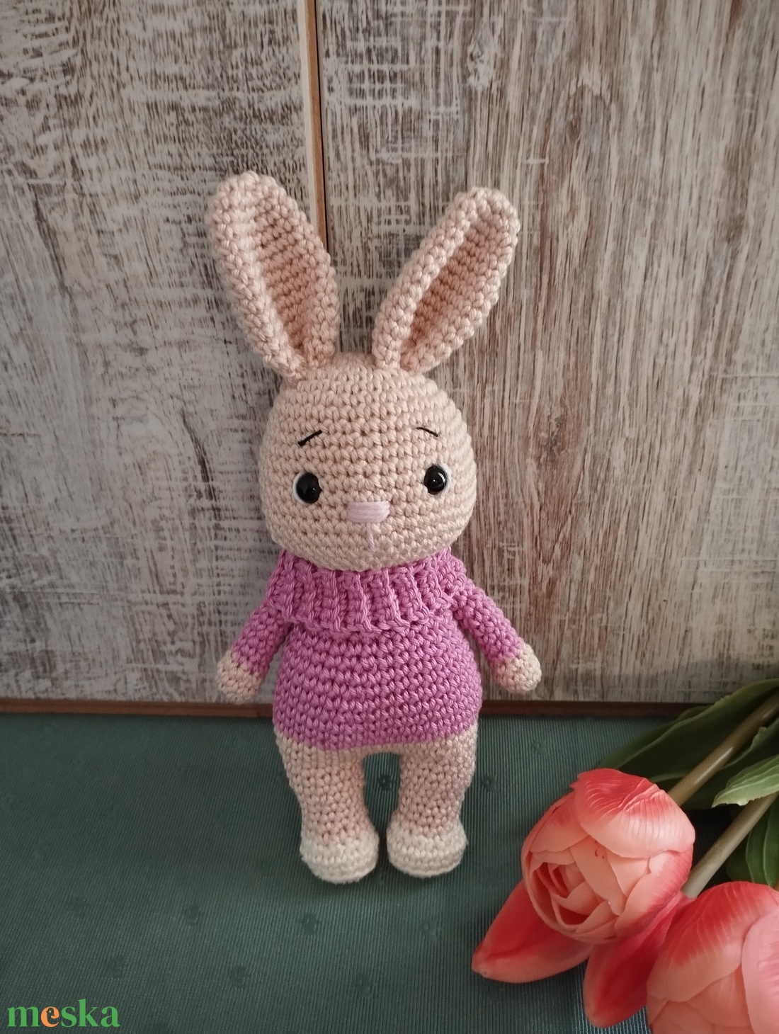 Nyuszi amigurumi horgolt figura lila garbós pulcsiban - játék & sport - plüssállat & játékfigura - nyuszi - Meska.hu