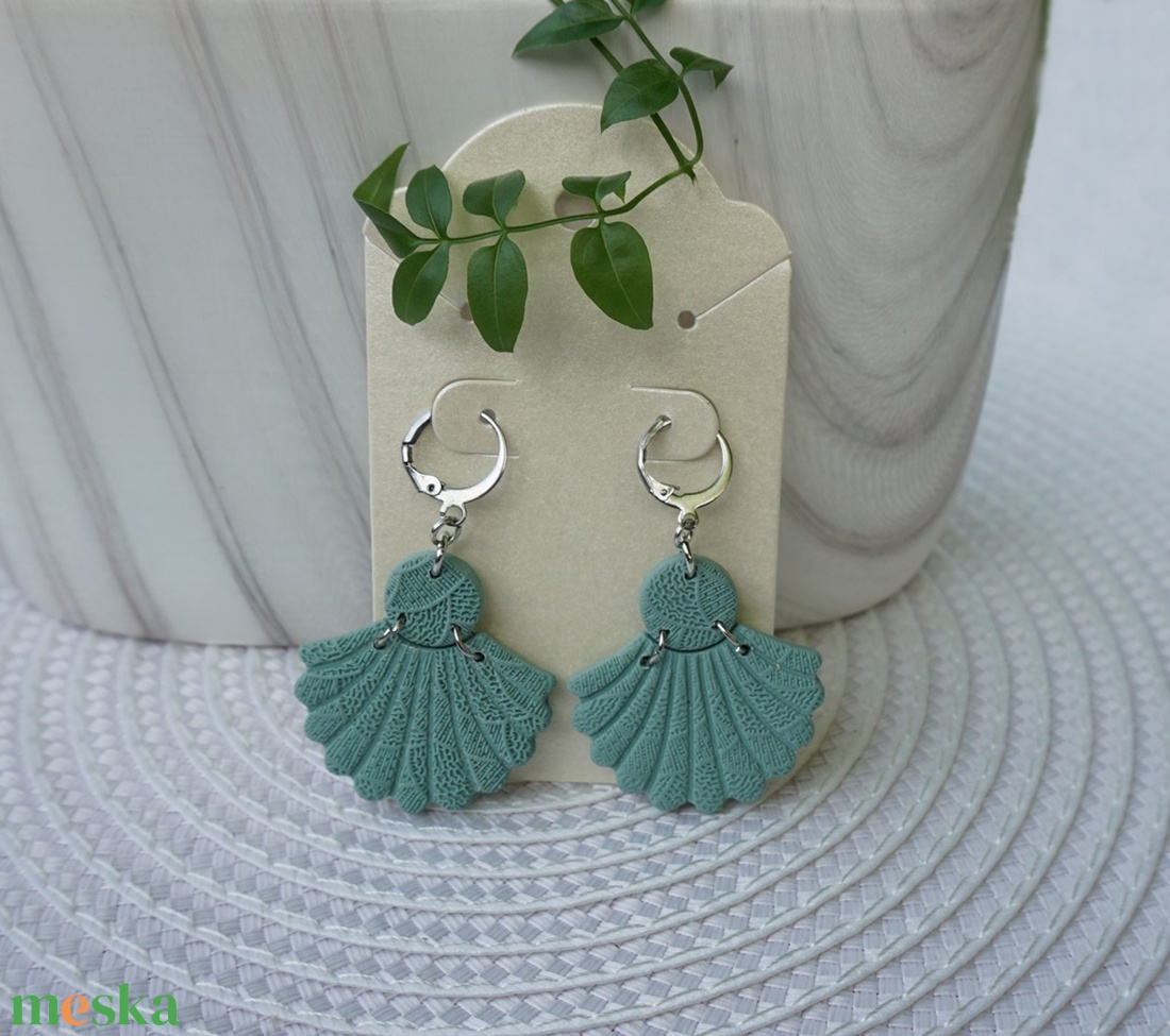 Legyező alakú kék fülbevaló - ékszer - fülbevaló - lógó fülbevaló - Meska.hu