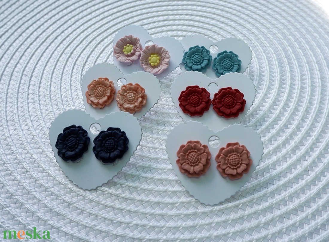 Ásvány hatású fülbevaló, fényes bevonattal - ékszer - fülbevaló - lógó fülbevaló - Meska.hu Ásvány hatású fülbevaló, fényes bevonattal - ékszer - fülbevaló - lógó fülbevaló - Meska.hu