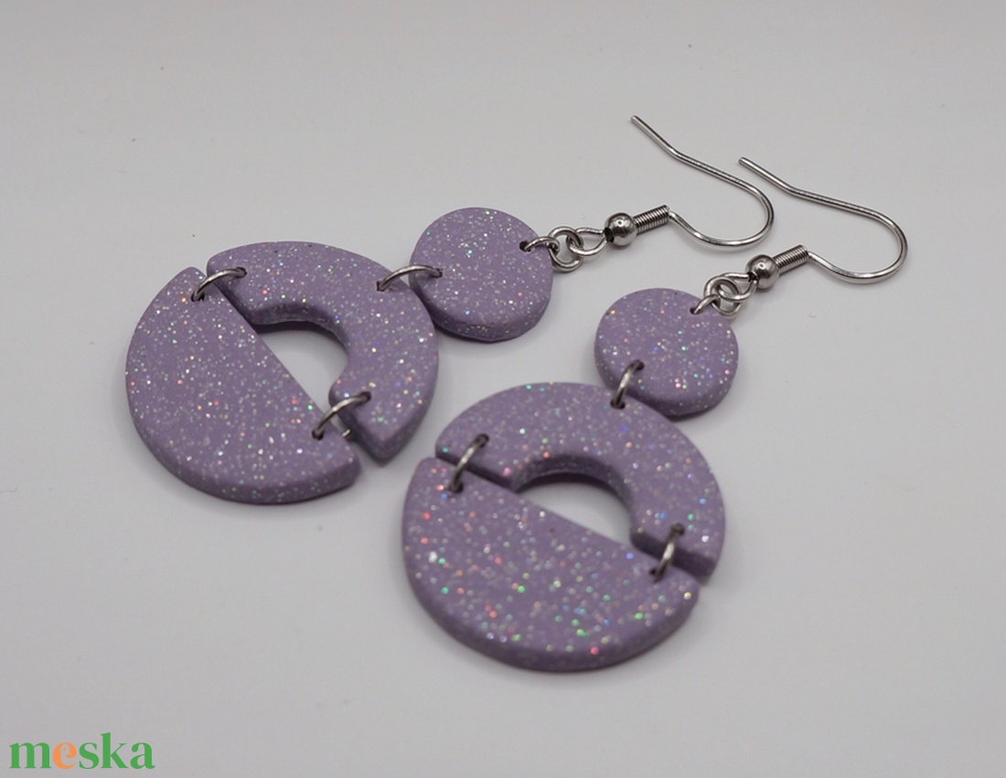 Csillámos levendulalila fülbevaló - ékszer - fülbevaló - lógó fülbevaló - Meska.hu