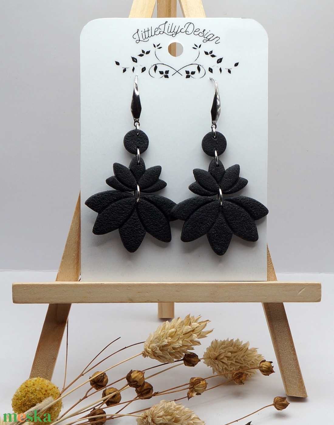 Fekete lótusz fülbevaló - ékszer - fülbevaló - lógó fülbevaló - Meska.hu
