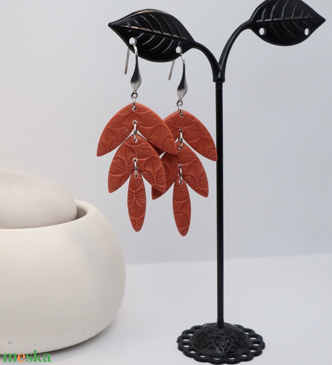 Rozsdabarna texturált leveles fülbevaló  - ékszer - fülbevaló - lógó fülbevaló - Meska.hu Rozsdabarna texturált leveles fülbevaló  - ékszer - fülbevaló - lógó fülbevaló - Meska.hu