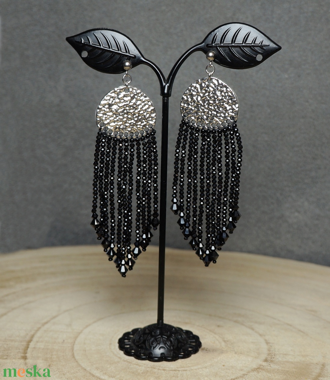 Extrém csillogó fekete spinel-swarovski hosszú rojtos gyöngy fülbevaló - ékszer - fülbevaló - rojtos fülbevaló - Meska.hu Extrém csillogó fekete spinel-swarovski hosszú rojtos gyöngy fülbevaló - ékszer - fülbevaló - rojtos fülbevaló - Meska.hu