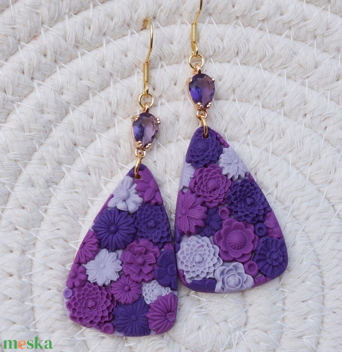 Lila virágos, cirkonköves fülbevaló (2 termék vásárlása esetén, ajándék fülbevaló!) - ékszer - fülbevaló - lógó fülbevaló - Meska.hu Lila virágos, cirkonköves fülbevaló (2 termék vásárlása esetén, ajándék fülbevaló!) - ékszer - fülbevaló - lógó fülbevaló - Meska.hu