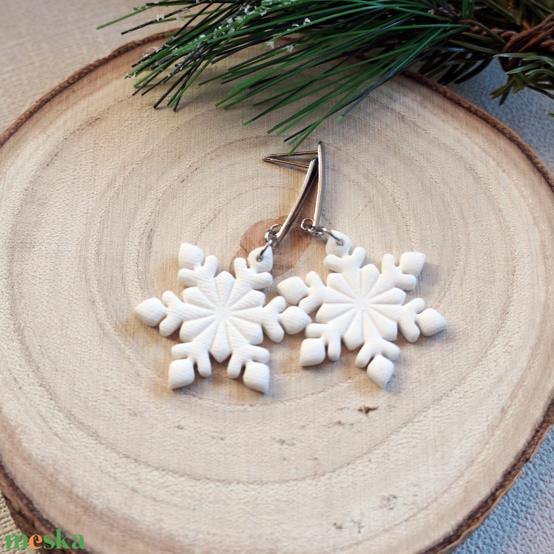 Téli hópelyhes fülbevaló  - ékszer - fülbevaló - lógó fülbevaló - Meska.hu Téli hópelyhes fülbevaló  - ékszer - fülbevaló - lógó fülbevaló - Meska.hu