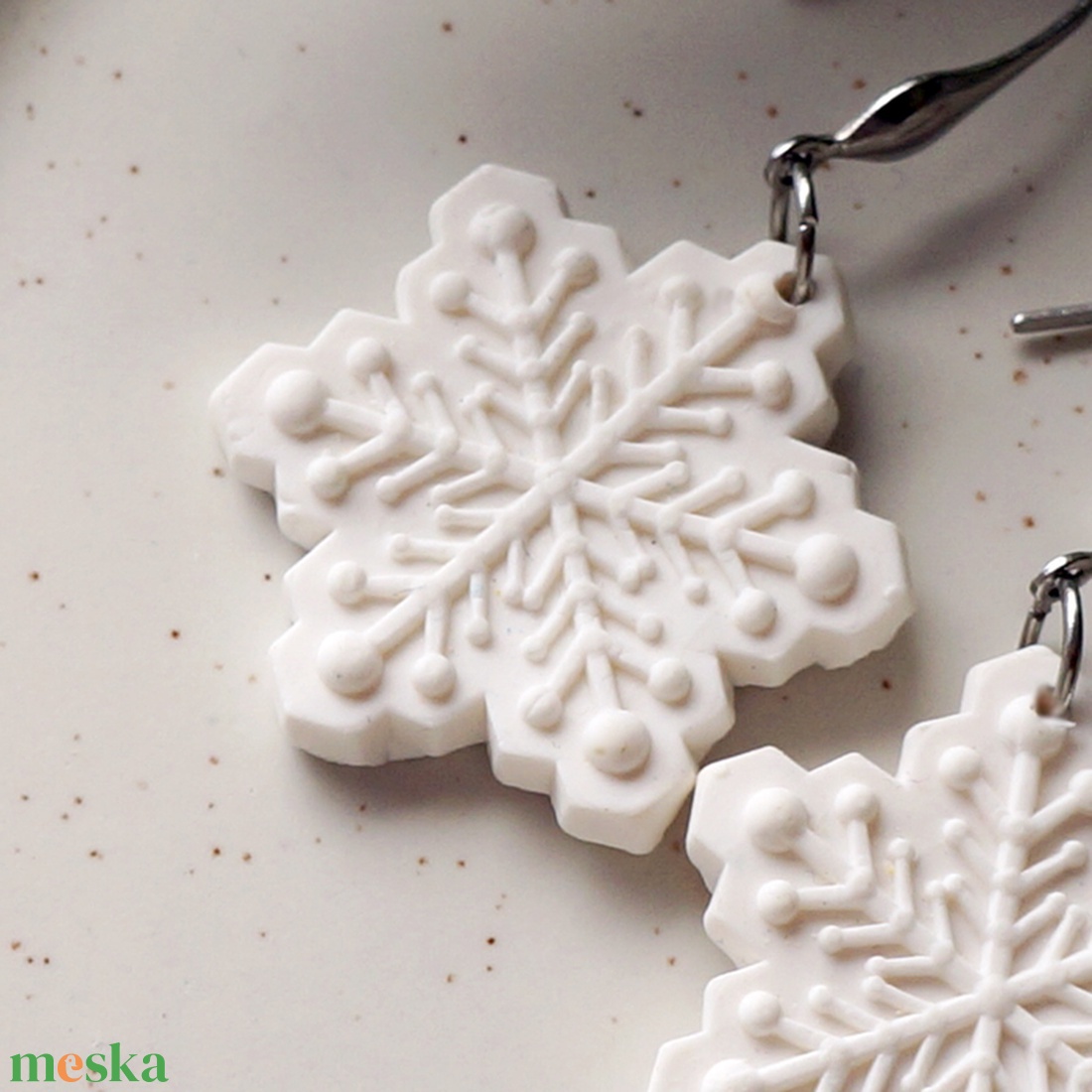 Téli hópelyhes fülbevaló  - ékszer - fülbevaló - lógó fülbevaló - Meska.hu Téli hópelyhes fülbevaló  - ékszer - fülbevaló - lógó fülbevaló - Meska.hu