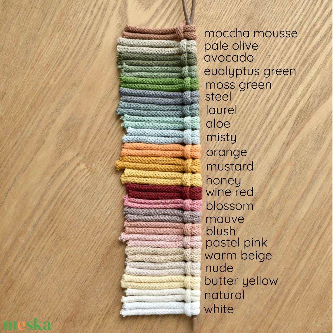 Makramé kezdőbetű karácsonyfadísz - névre szóló - karácsony - karácsonyi lakásdekoráció - karácsonyfadíszek - Meska.hu