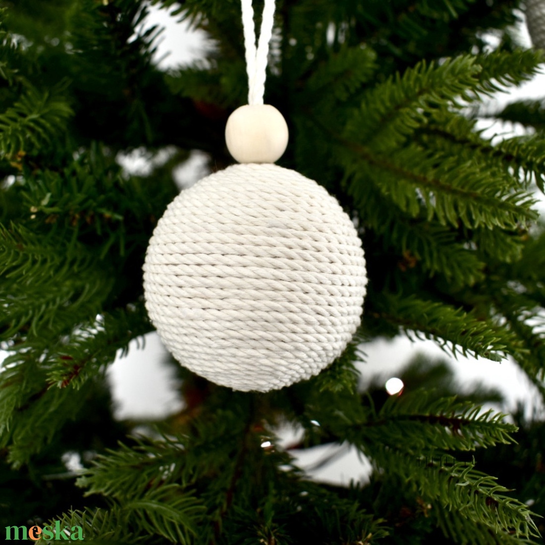 Kis gömb karácsonyfadísz - karácsony - karácsonyi lakásdekoráció - karácsonyfadíszek - Meska.hu