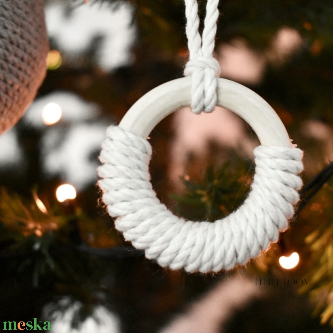 Félkör makramé karácsonyfadísz - karácsony - karácsonyi lakásdekoráció - karácsonyfadíszek - Meska.hu