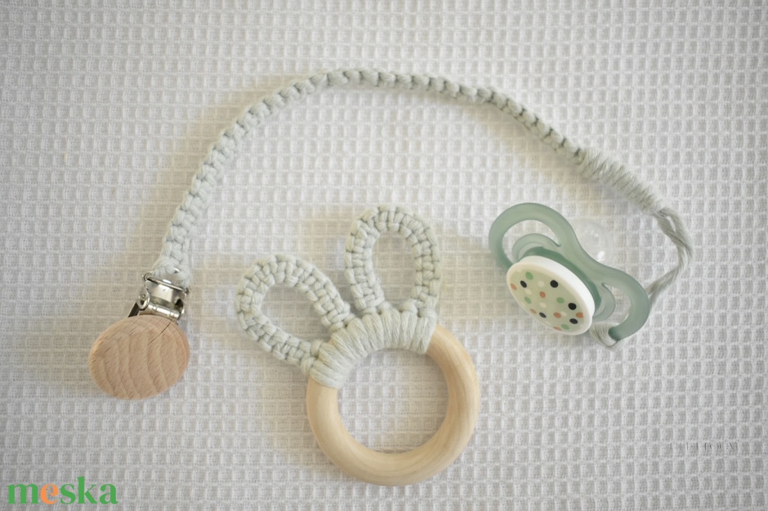 Makramé cumilánc és rágóka Szett - otthon & életmód - babaszoba, gyerekszoba - babaszoba dekoráció - Meska.hu