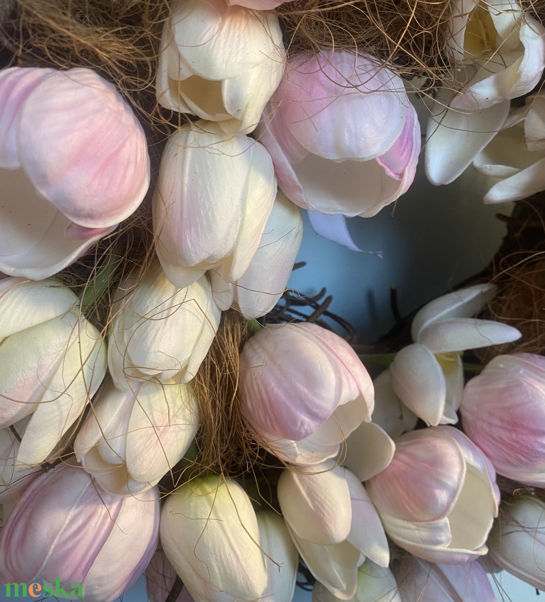Fehér-rózsaszín tulipános kopogtató - otthon & életmód - dekoráció - ajtó- és ablak dekoráció - ajtódísz & kopogtató - Meska.hu