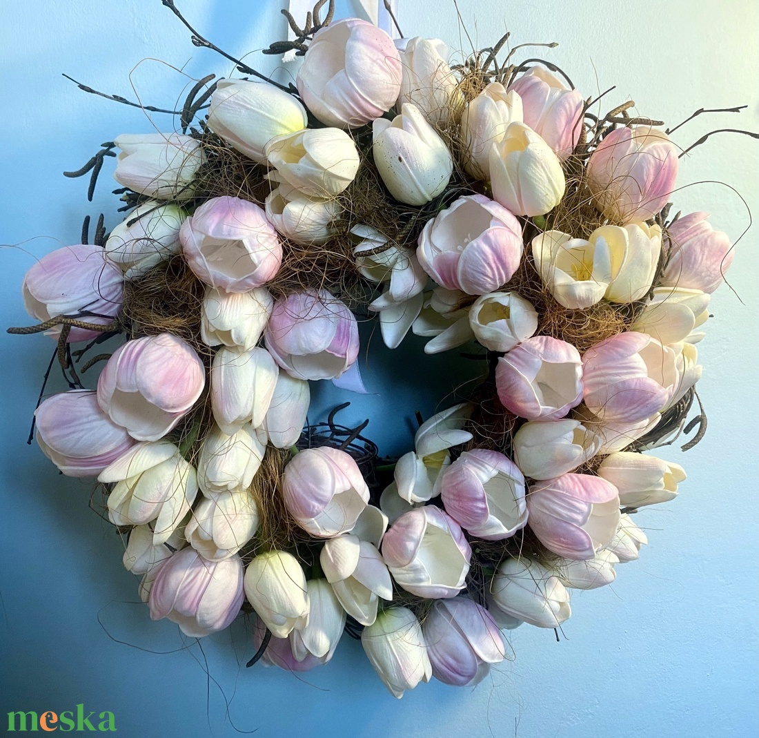 Fehér-rózsaszín tulipános kopogtató - otthon & életmód - dekoráció - ajtó- és ablak dekoráció - ajtódísz & kopogtató - Meska.hu