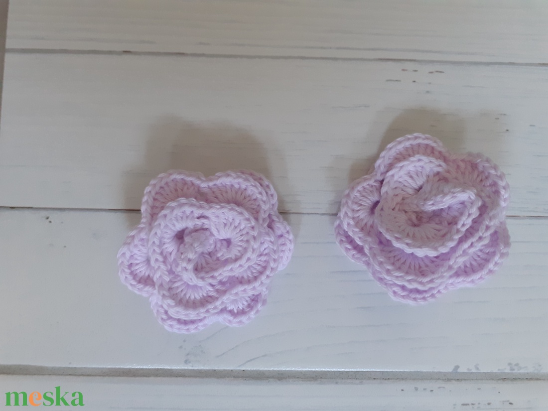 Rózsa kitűző 2 db - ékszer - kitűző és bross - kitűző - Meska.hu Rózsa kitűző 2 db - ékszer - kitűző és bross - kitűző - Meska.hu