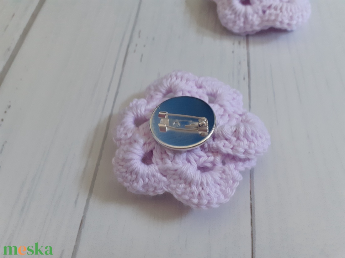 Rózsa kitűző 2 db - ékszer - kitűző és bross - kitűző - Meska.hu Rózsa kitűző 2 db - ékszer - kitűző és bross - kitűző - Meska.hu