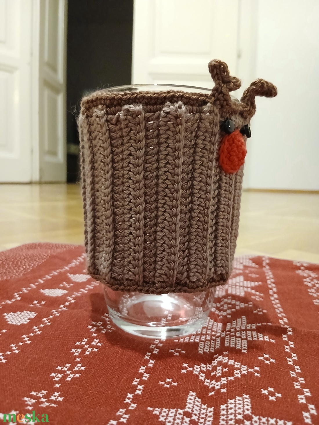 Horgolt szarvasos pohármelegítő - otthon & életmód - konyhafelszerelés, tálalás - tálalás - tányér- és poháralátét - Meska.hu