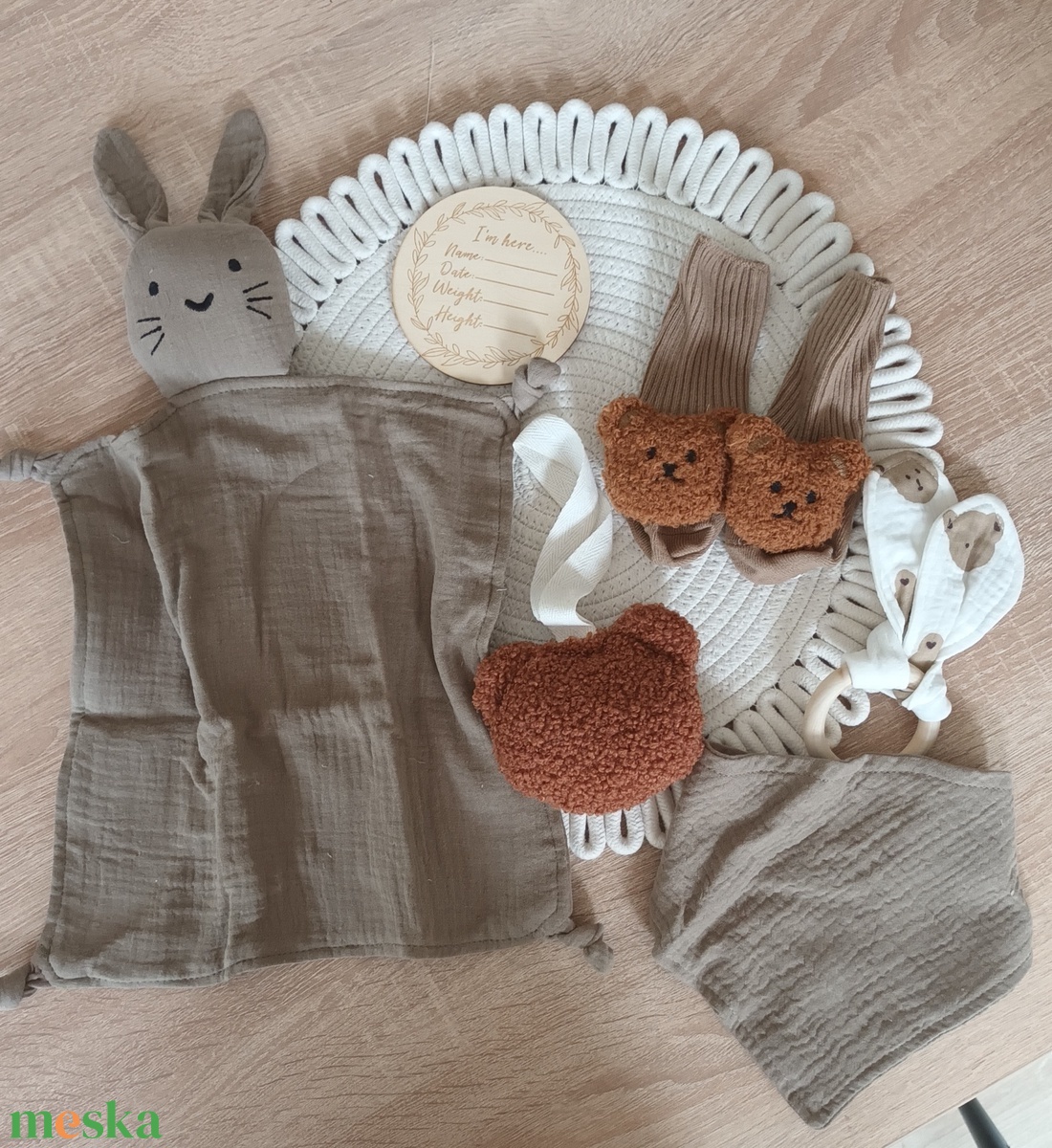 Nyuszis-macis babaváró ajándékcsomag - játék & sport - babalátogató ajándékcsomag - Meska.hu