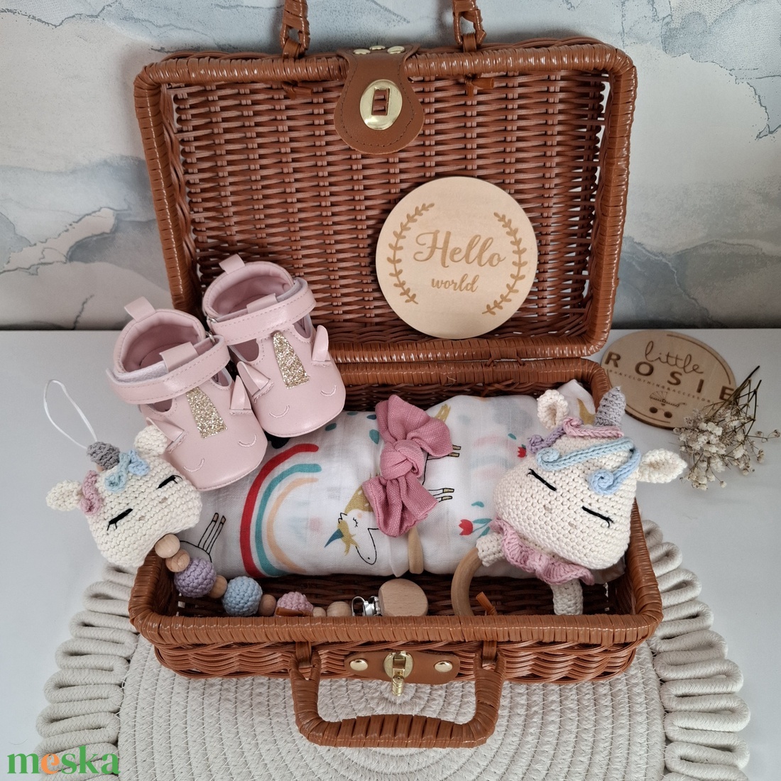 Unikornis babalátogató ajándékcsomag bőröndben - játék & sport - babalátogató ajándékcsomag - Meska.hu