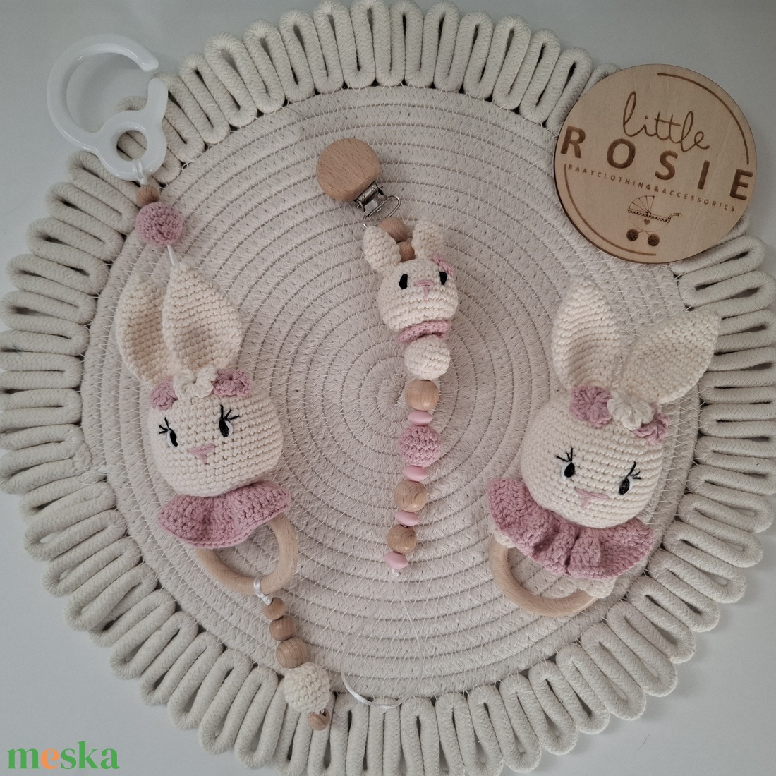 Horgolt nyuszis ajándékcsomag  - játék & sport - babalátogató ajándékcsomag - Meska.hu