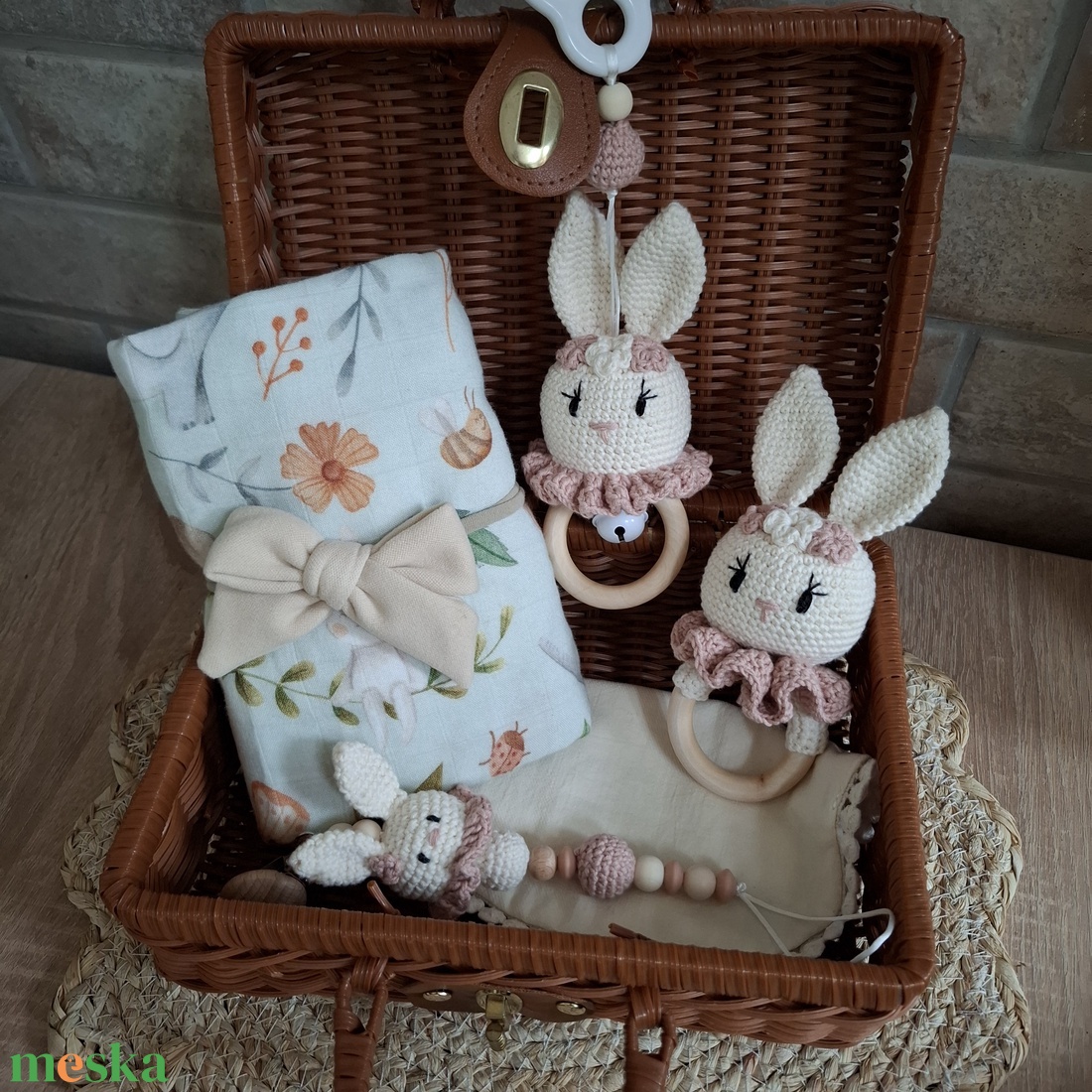 Nyuszis babaköszöntő ajándékcsomag - játék & sport - Meska.hu