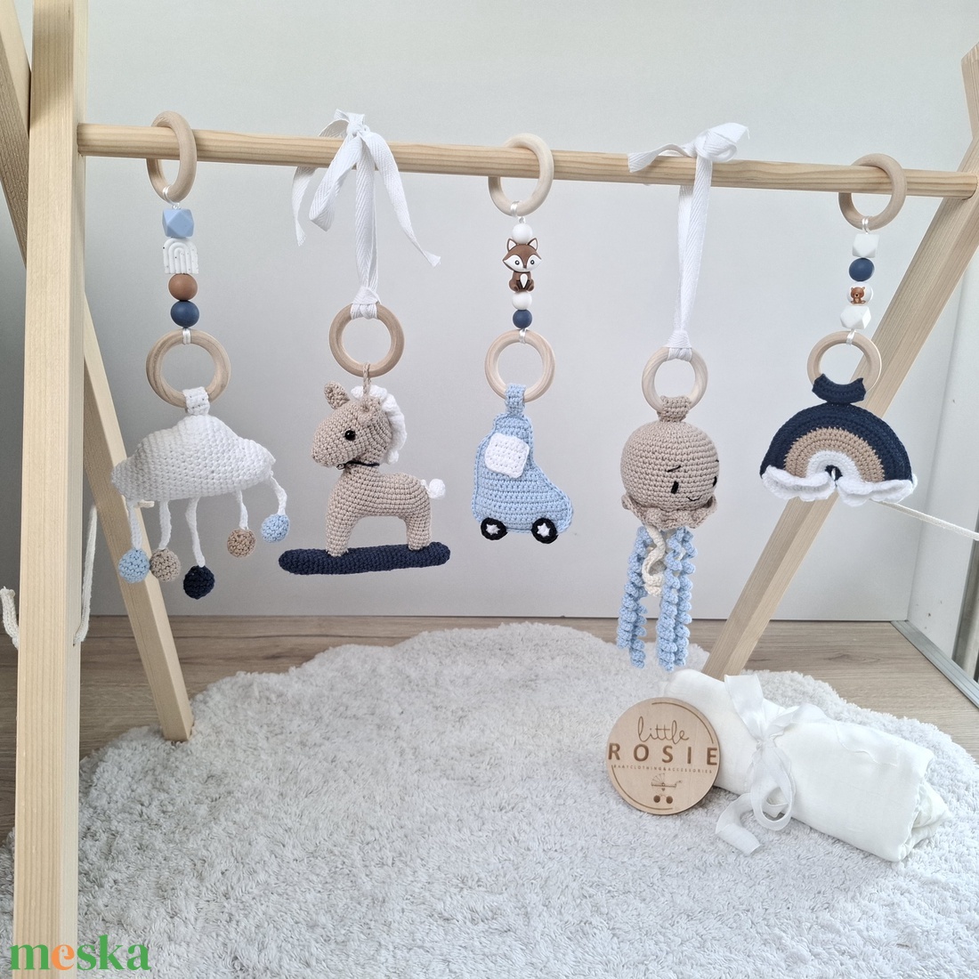 Babatornáztató állvány választható horgolt játékokkal - baba - mama - baba játékok - mozgásfejlesztő játékok - Meska.hu