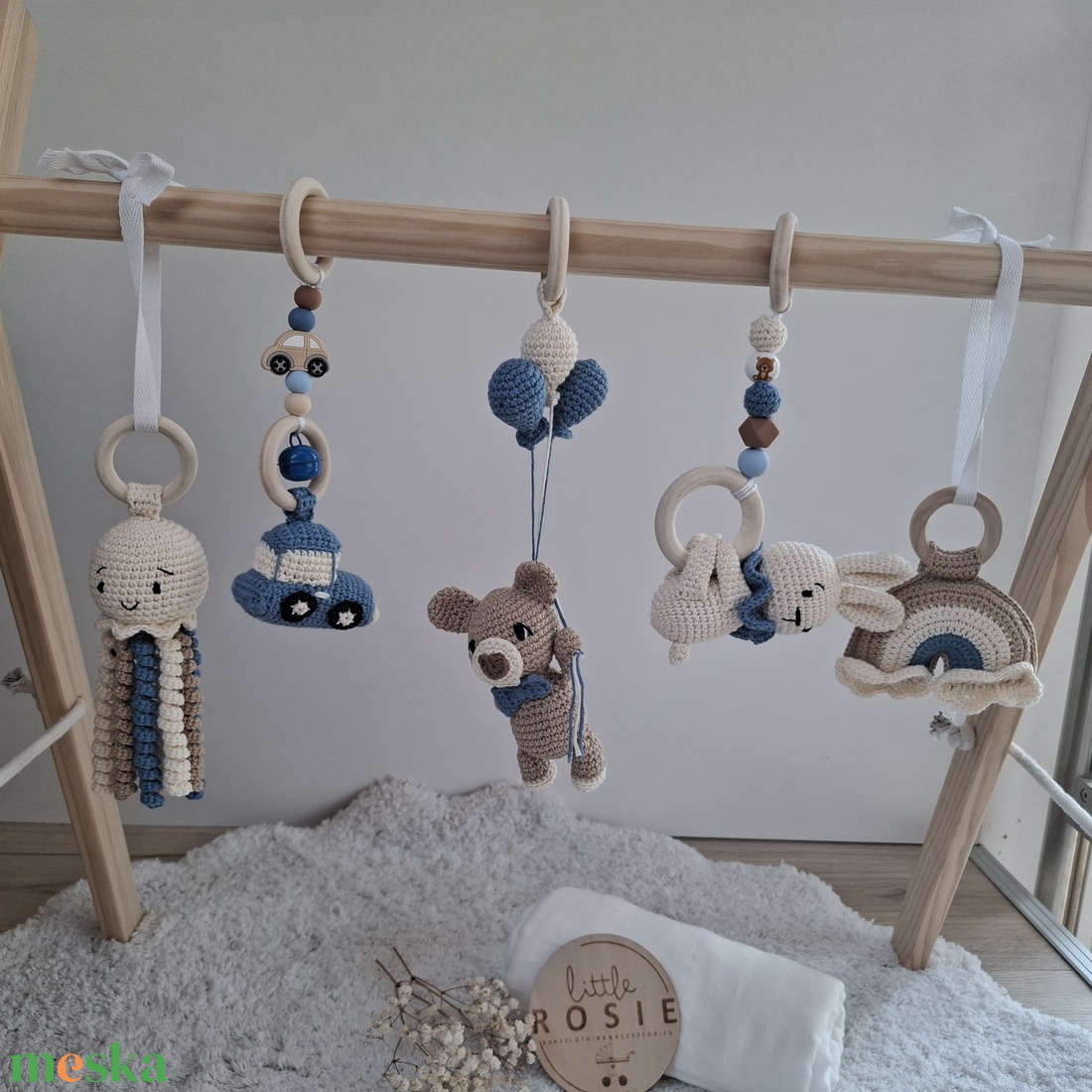 Babatornáztató állvány választható horgolt játékokkal - baba - mama - baba játékok - mozgásfejlesztő játékok - Meska.hu