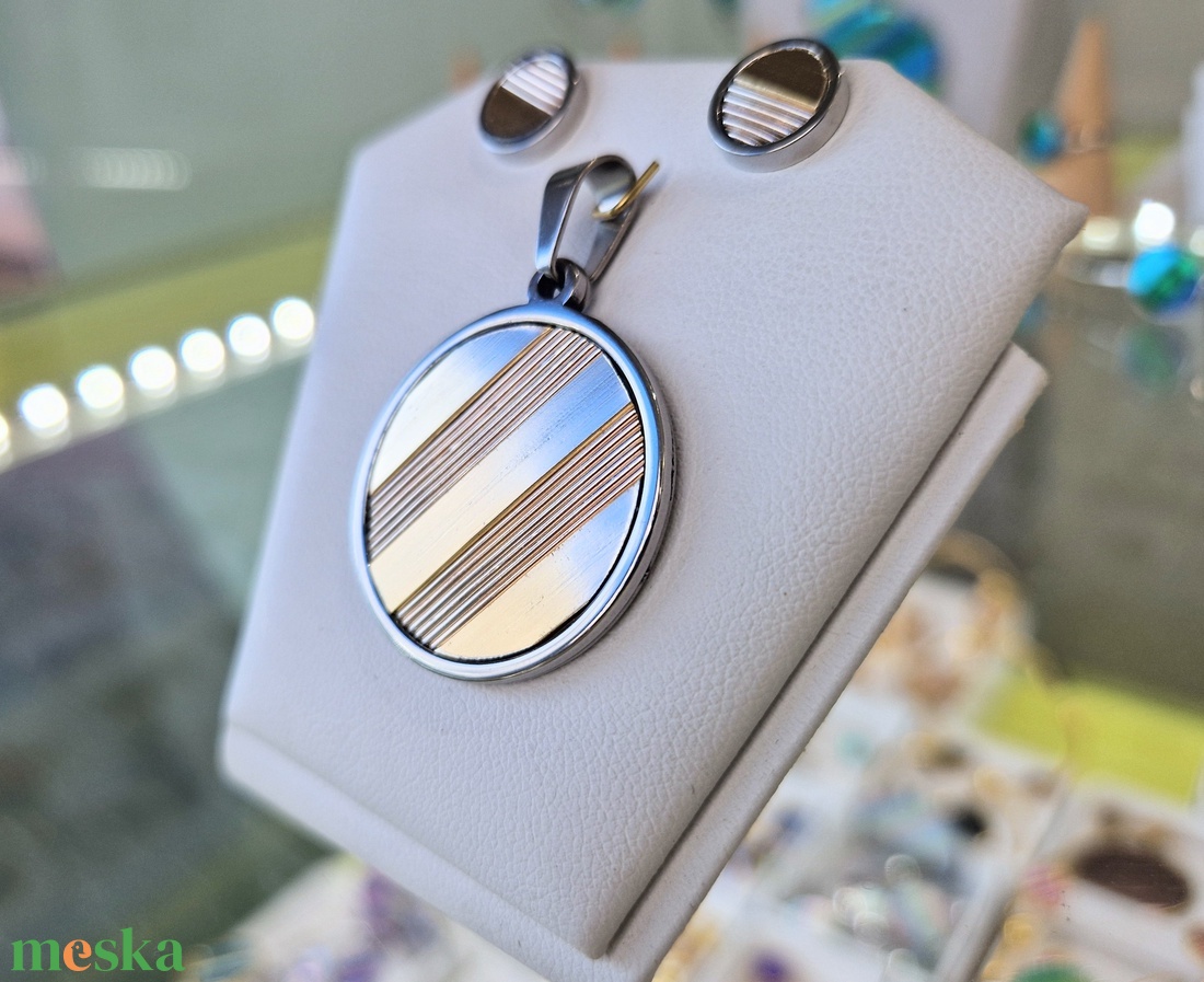 Beige színű, kézműves medál,  fülbevaló, nyaklánc  - ékszer - ékszerszett - Meska.hu