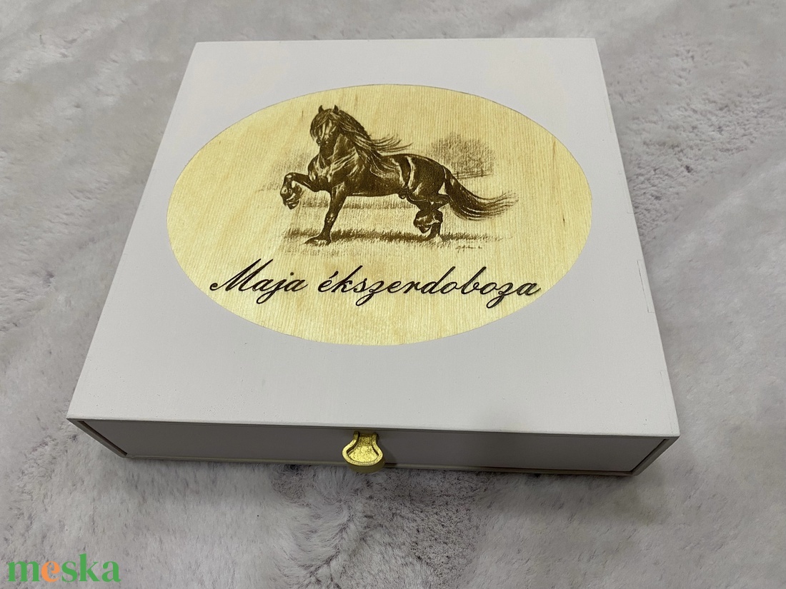 Egyéni gravírozott ékszertartó doboz - ékszer - ékszertartó - ékszerdoboz - Meska.hu Egyéni gravírozott ékszertartó doboz - ékszer - ékszertartó - ékszerdoboz - Meska.hu