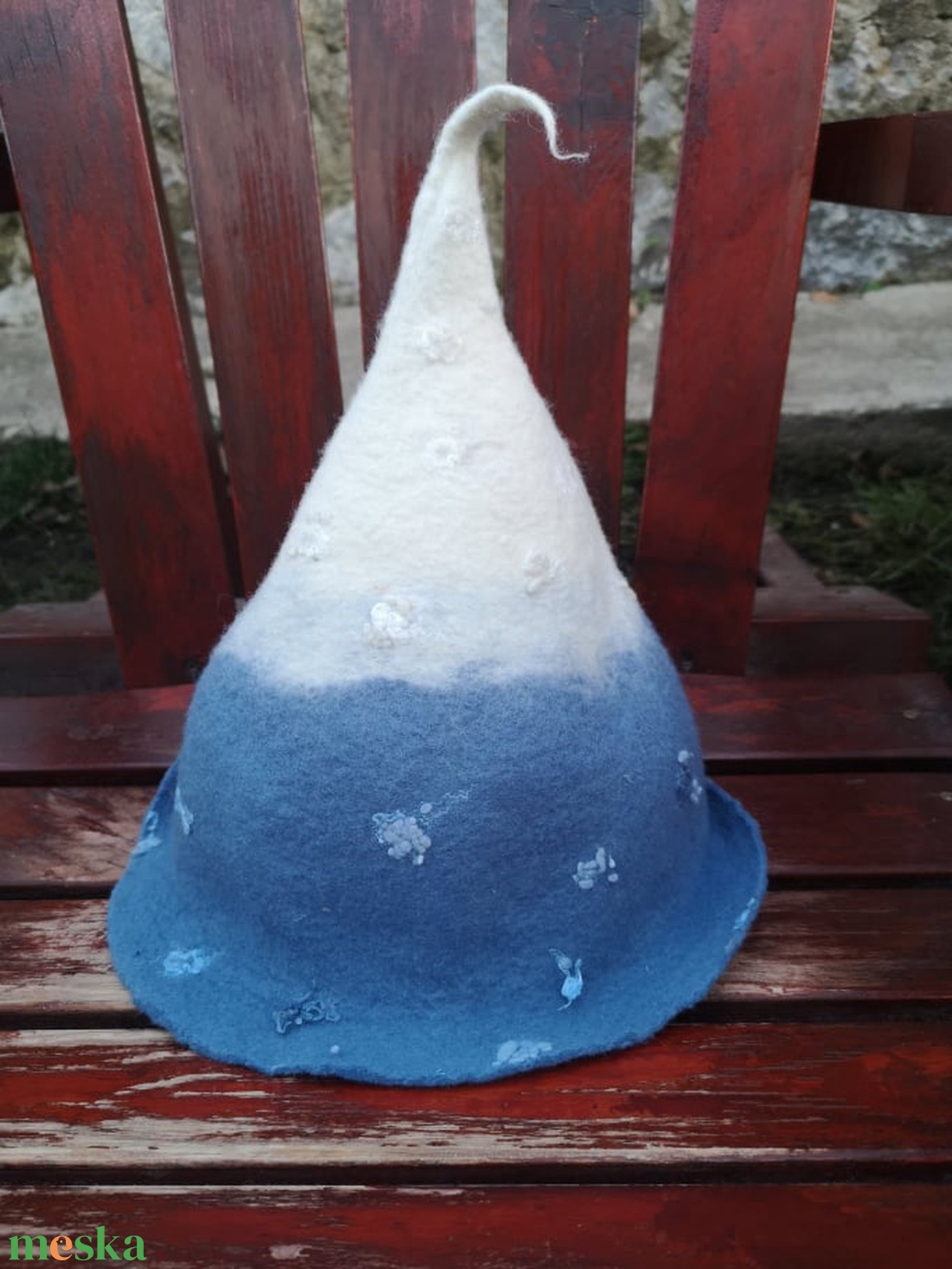 Kék-fehér szaunasapka,  manósapka, nemez sapka - ruha & divat - sál, sapka, kendő - sapka - Meska.hu