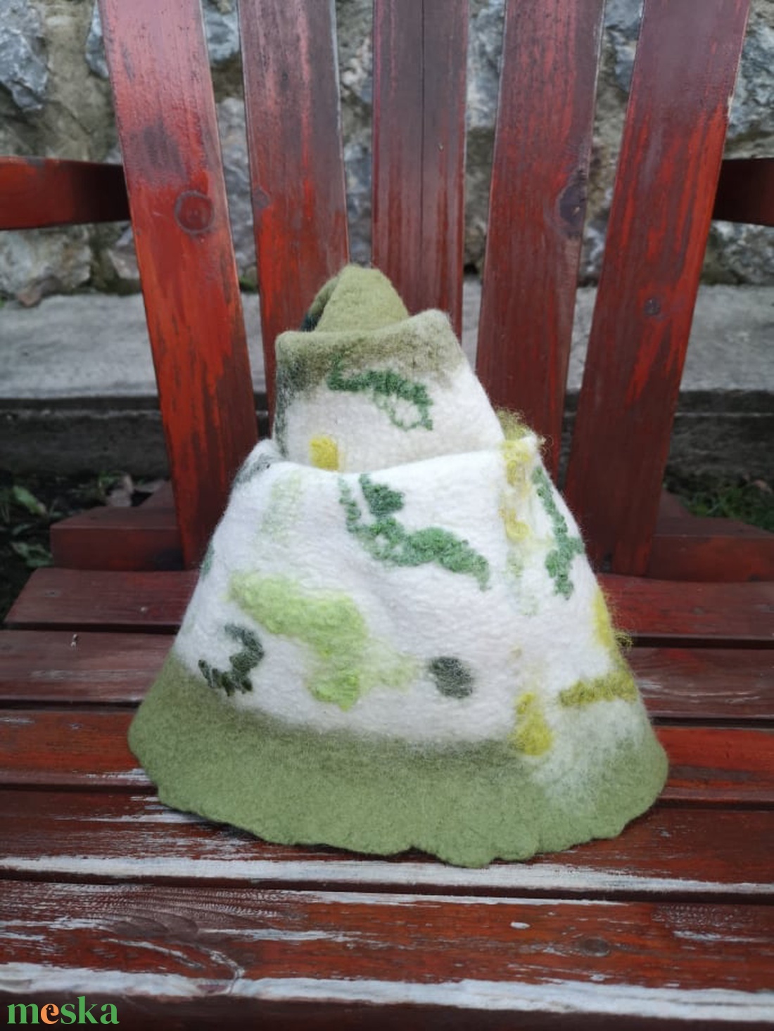 Zöld- fehér- zöld  szaunasapka, manósapka, nemez sapka - ruha & divat - sál, sapka, kendő - sapka & sál szett - Meska.hu Zöld- fehér- zöld  szaunasapka, manósapka, nemez sapka - ruha & divat - sál, sapka, kendő - sapka & sál szett - Meska.hu