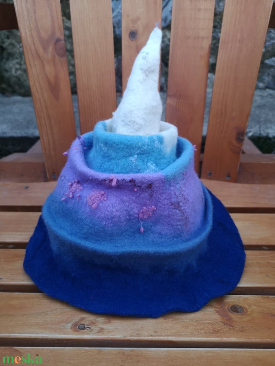 Kék -lila szaunasapka, manósapka, koboldsapka, nemezsapka - ruha & divat - sál, sapka, kendő - sapka - Meska.hu Kék -lila szaunasapka, manósapka, koboldsapka, nemezsapka - ruha & divat - sál, sapka, kendő - sapka - Meska.hu