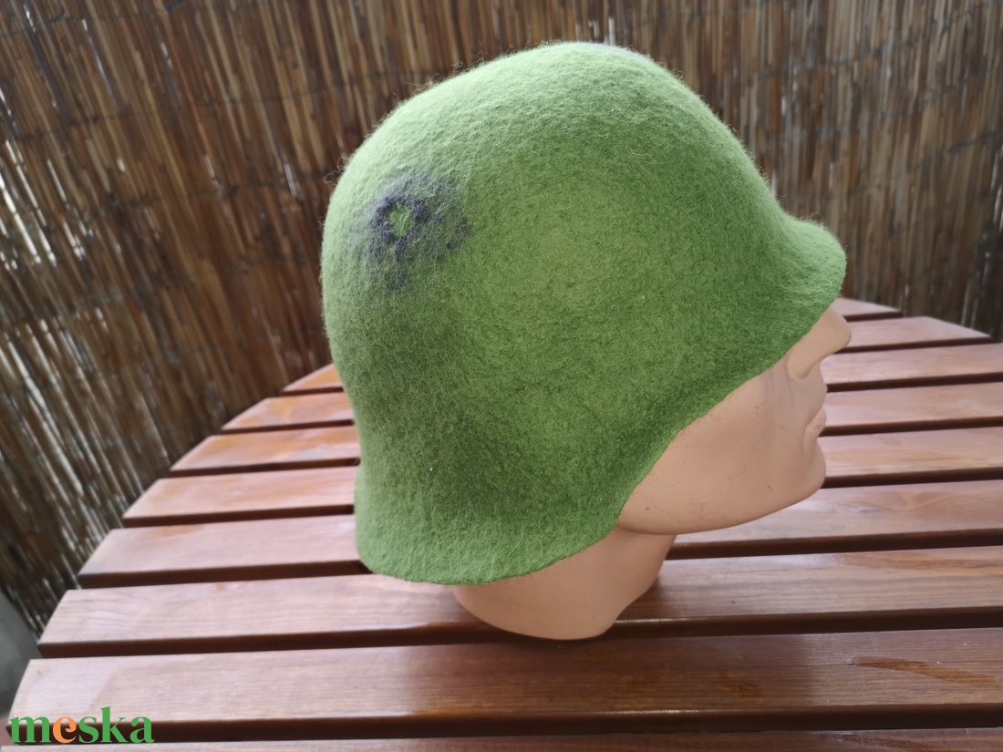 Zöld katonai sisak, szaunasapka, nemez sapka - ruha & divat - sál, sapka, kendő - sapka - Meska.hu Zöld katonai sisak, szaunasapka, nemez sapka - ruha & divat - sál, sapka, kendő - sapka - Meska.hu