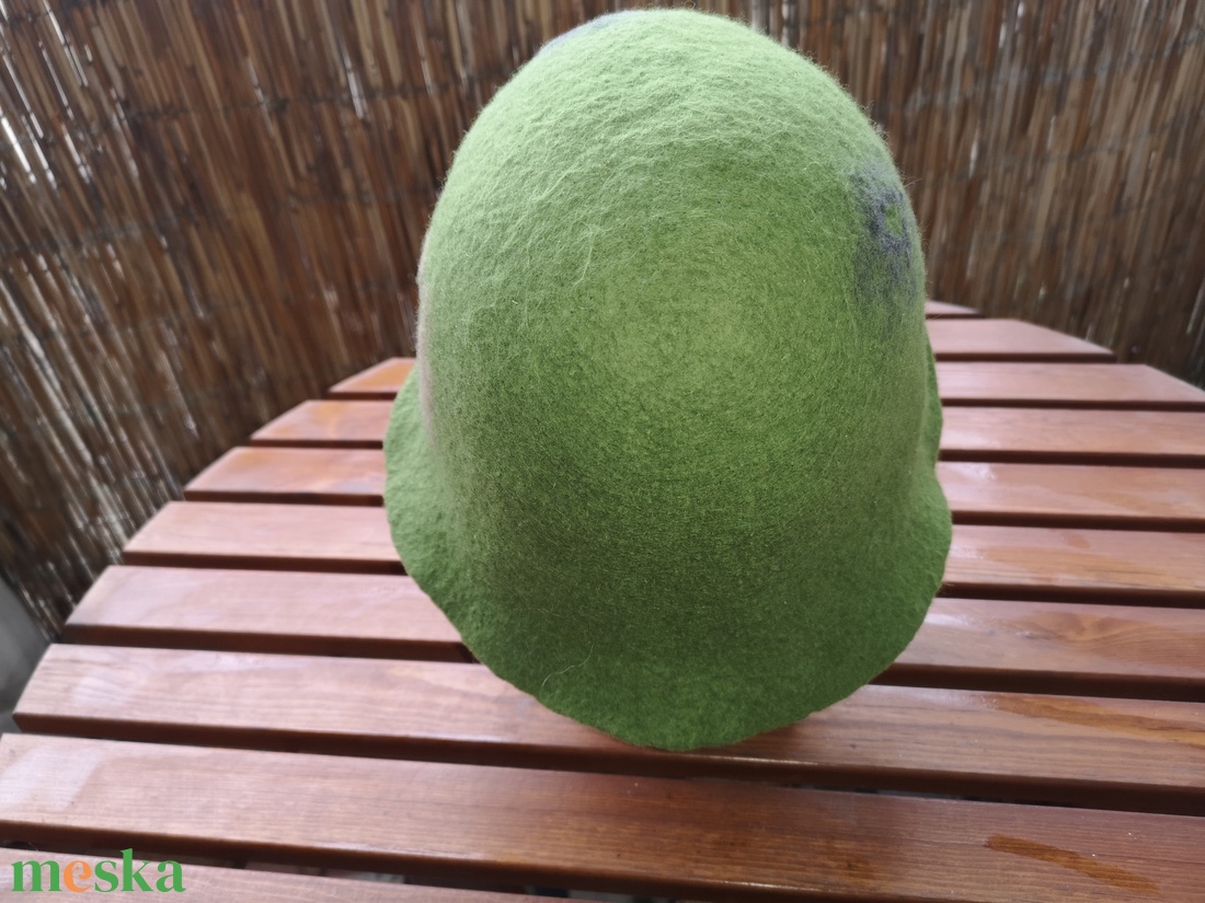 Zöld katonai sisak, szaunasapka, nemez sapka - ruha & divat - sál, sapka, kendő - sapka - Meska.hu Zöld katonai sisak, szaunasapka, nemez sapka - ruha & divat - sál, sapka, kendő - sapka - Meska.hu