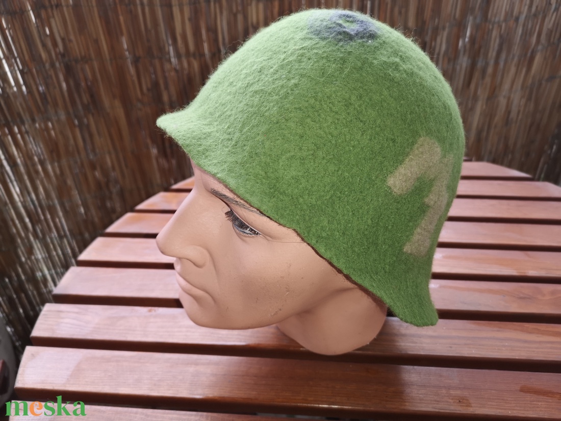 Zöld katonai sisak, szaunasapka, nemez sapka - ruha & divat - sál, sapka, kendő - sapka - Meska.hu Zöld katonai sisak, szaunasapka, nemez sapka - ruha & divat - sál, sapka, kendő - sapka - Meska.hu