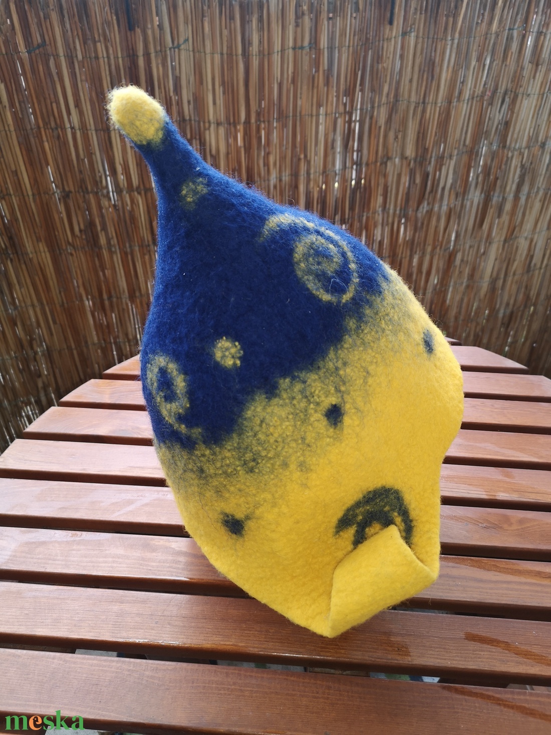 Sárga - kék szaunasapka, nemez sapka, manósapka, bohócsapka - ruha & divat - sál, sapka, kendő - sapka - Meska.hu Sárga - kék szaunasapka, nemez sapka, manósapka, bohócsapka - ruha & divat - sál, sapka, kendő - sapka - Meska.hu