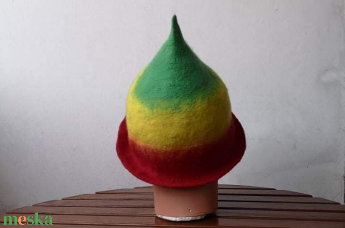 Raszta szaunasapka, manósapka, nemezsapka - ruha & divat - sál, sapka, kendő - sapka - Meska.hu Raszta szaunasapka, manósapka, nemezsapka - ruha & divat - sál, sapka, kendő - sapka - Meska.hu