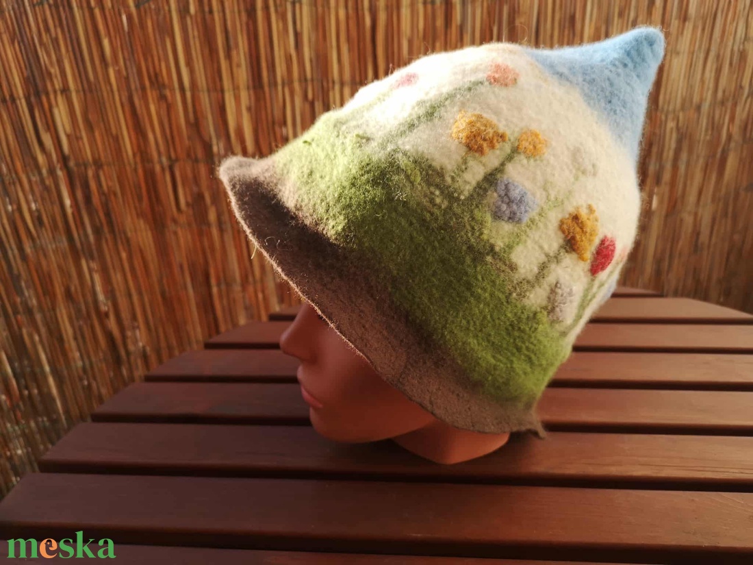 Virágoskert szaunasapka, nemez sapka, szaunakalap, nemez kalap - ruha & divat - sál, sapka, kendő - sapka - Meska.hu Virágoskert szaunasapka, nemez sapka, szaunakalap, nemez kalap - ruha & divat - sál, sapka, kendő - sapka - Meska.hu