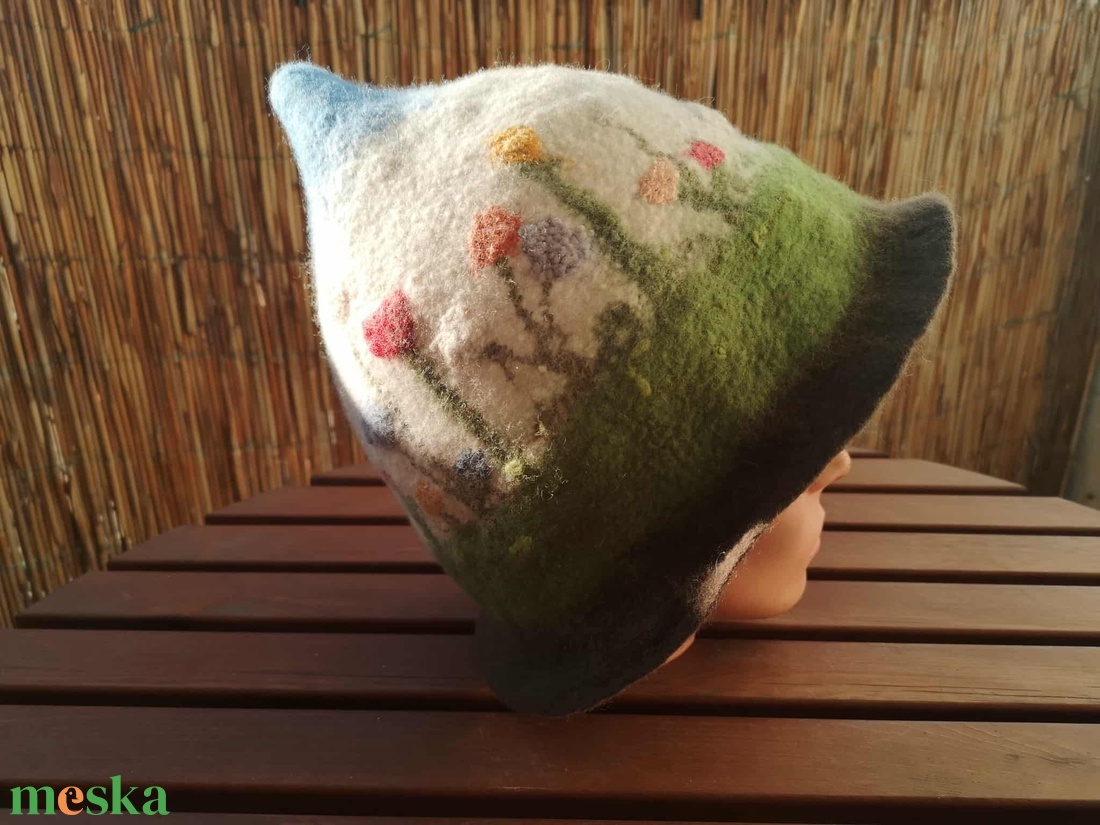 Virágoskert szaunasapka, nemez sapka, szaunakalap, nemez kalap - ruha & divat - sál, sapka, kendő - sapka - Meska.hu Virágoskert szaunasapka, nemez sapka, szaunakalap, nemez kalap - ruha & divat - sál, sapka, kendő - sapka - Meska.hu