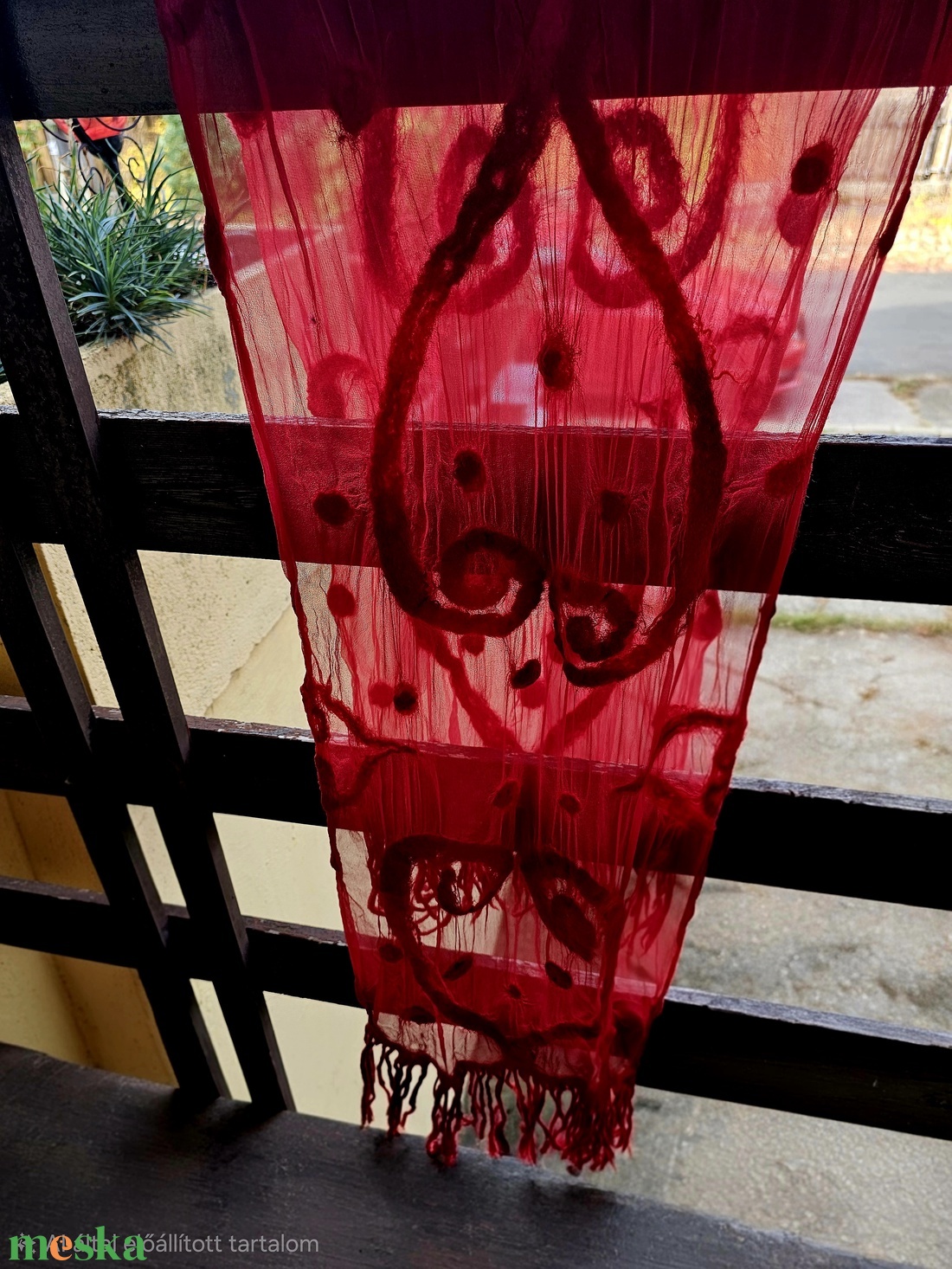 Piros selyem - nemez sál - ruha & divat - sál, sapka, kendő - sál - Meska.hu