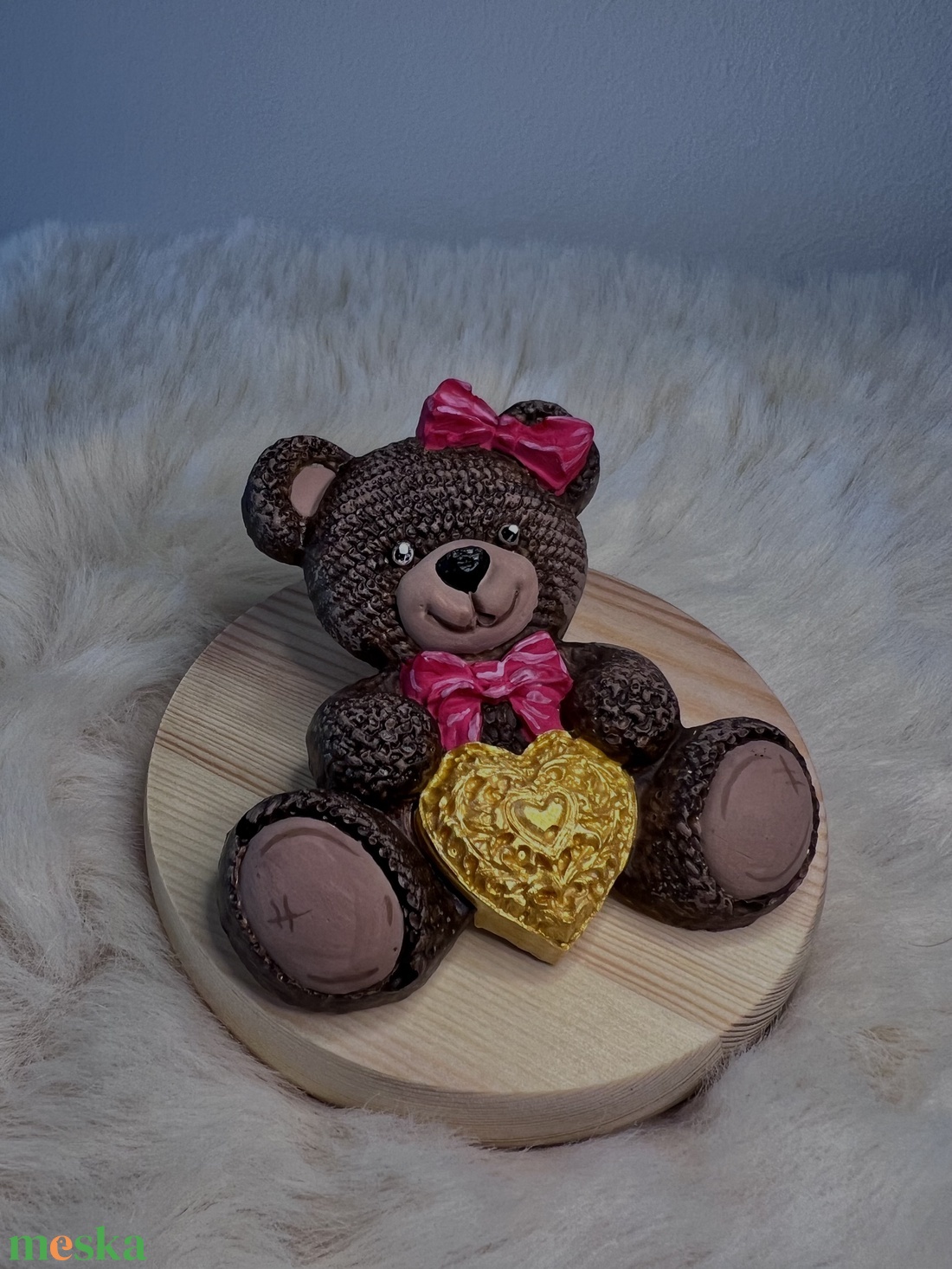 Macis-szivecskés gipszfigura - kellékek & szerszámok - dekorációs kellékek - figurák - Meska.hu