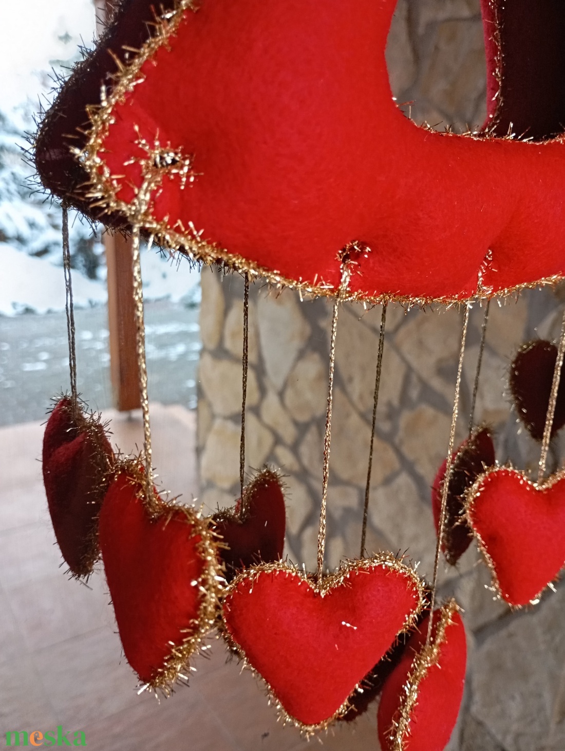Karácsonyi filc harang ajtó- és ablakdísz � szíves, kézzel készült ünnepi dekor (piros) - karácsony - karácsonyi lakásdekoráció - karácsonyi ajtódíszek - Meska.hu