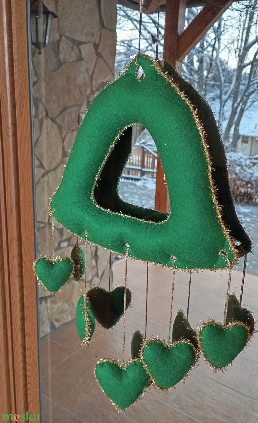 Karácsonyi filc harang ajtó- és ablakdísz � szíves, kézzel készült ünnepi dekor (zöld) - karácsony - adventi díszek - adventi ablakdekoráció - Meska.hu