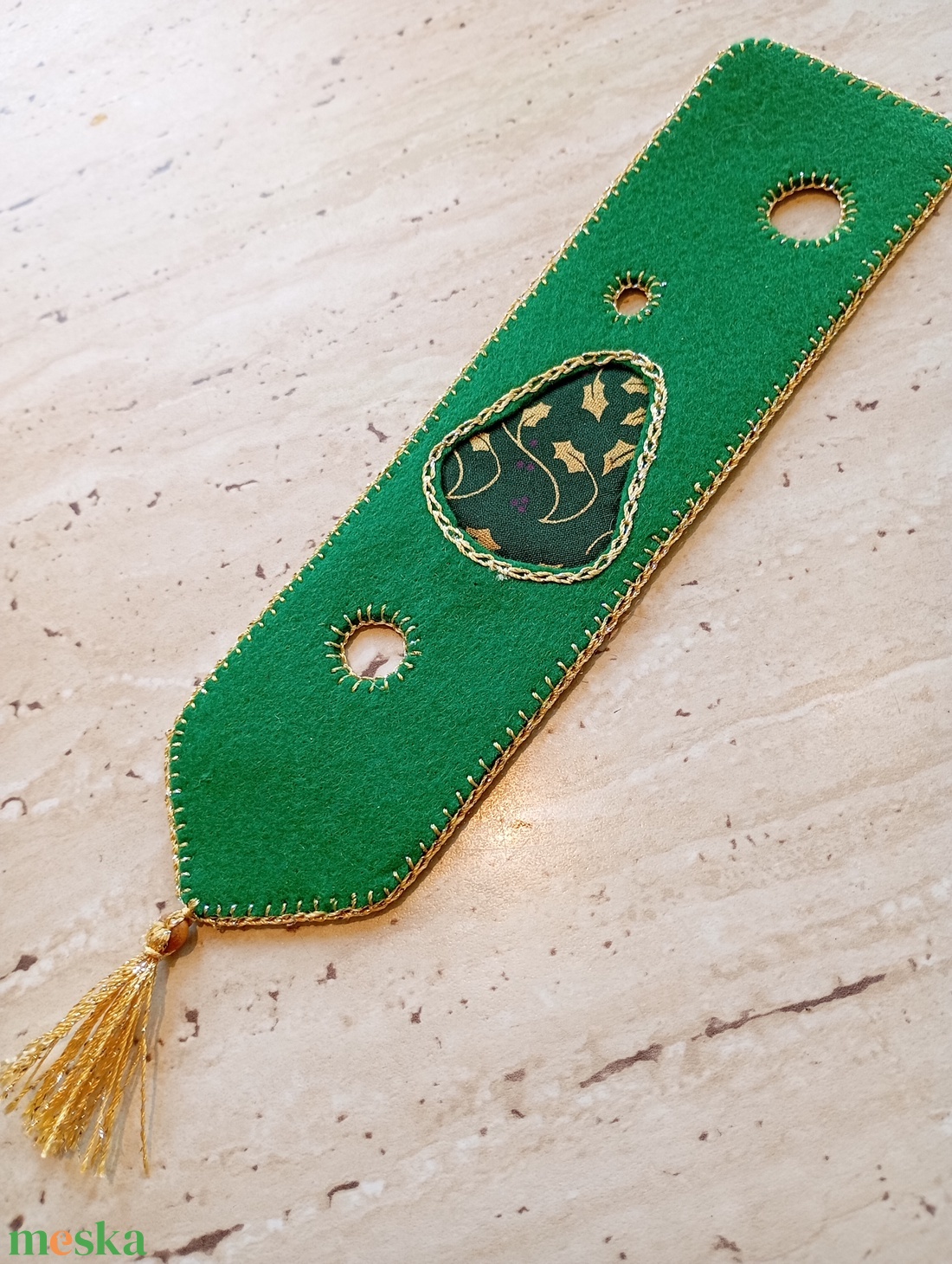 Karácsonyi filc harang könyvjelző � zöld, arany horgolással - könyv & zene - könyvjelző - Meska.hu