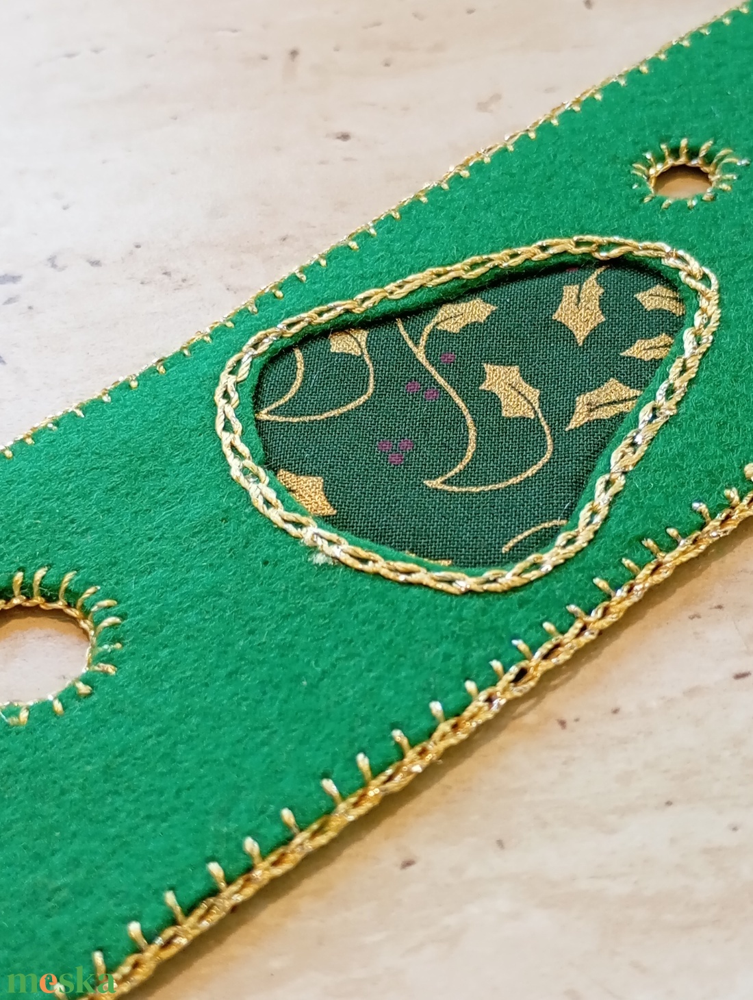 Karácsonyi filc harang könyvjelző � zöld, arany horgolással - könyv & zene - könyvjelző - Meska.hu