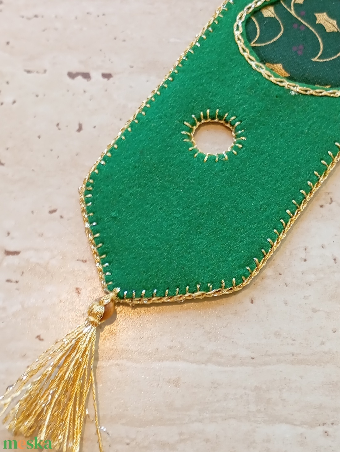 Karácsonyi filc harang könyvjelző � zöld, arany horgolással - könyv & zene - könyvjelző - Meska.hu