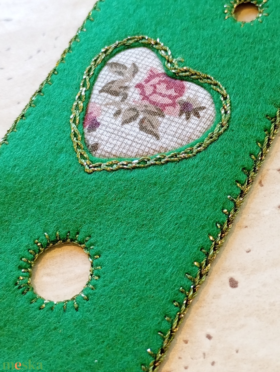 Filc könyvjelző textil szívmintával � zöld, sötétzöld - könyv & zene - könyvjelző - Meska.hu