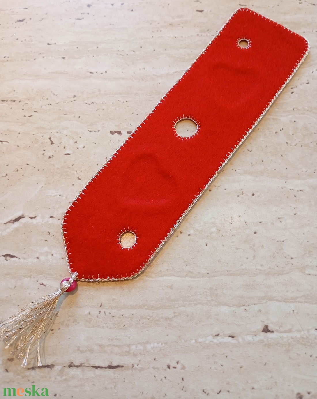 Filc könyvjelző textil szívmintával � piros, fehérarany  - könyv & zene - könyvjelző - Meska.hu