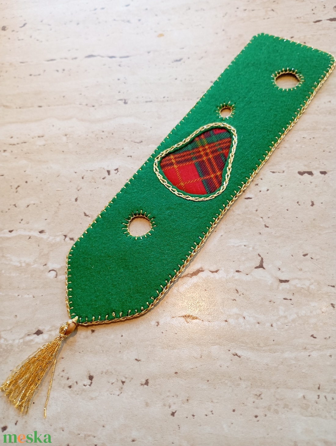 Zöld filc könyvjelző skót kockás harangmintával - könyv & zene - könyvjelző - Meska.hu