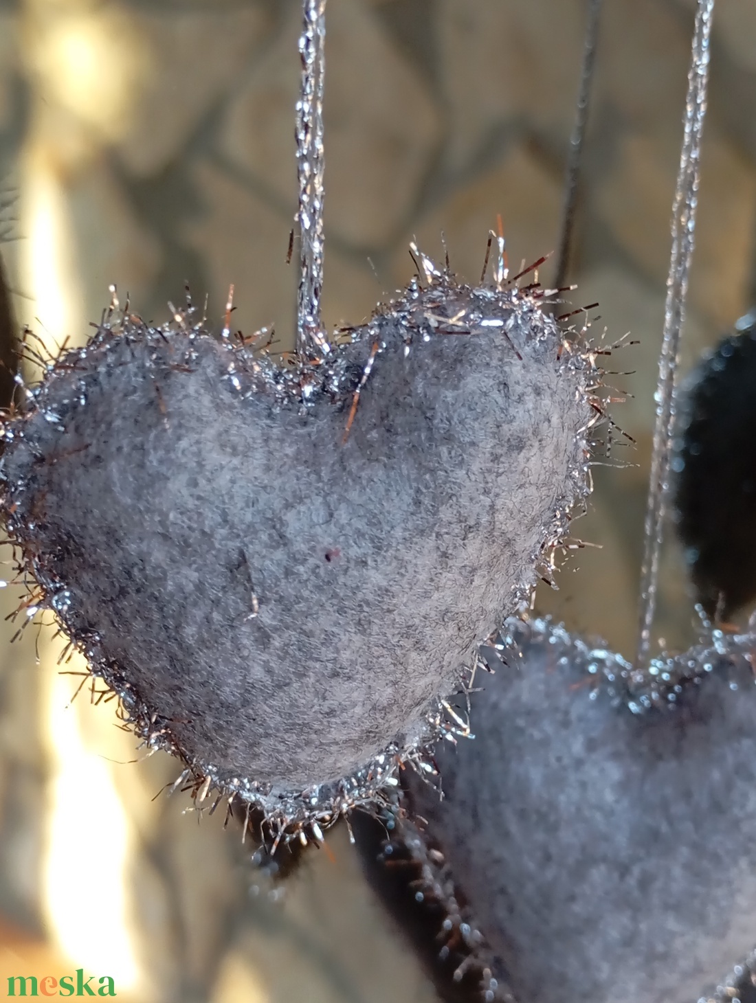 Téli filc harang ajtó- és ablakdísz � szíves, kézzel készült dekor (szürke�ezüst) - otthon & életmód - dekoráció - ajtó- és ablak dekoráció - ablakdísz - Meska.hu