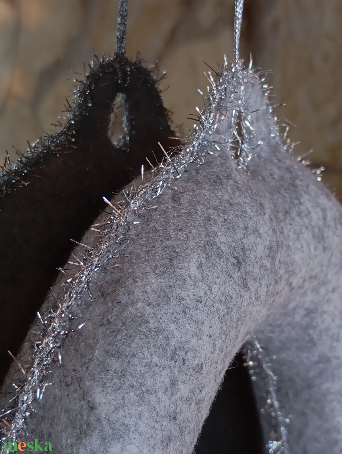 Téli filc harang ajtó- és ablakdísz � szíves, kézzel készült dekor (szürke�ezüst) - otthon & életmód - dekoráció - ajtó- és ablak dekoráció - ablakdísz - Meska.hu